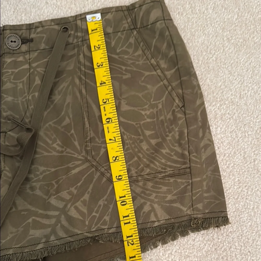 Sanctuary Green Cargo Shorts with Drawstring Waist